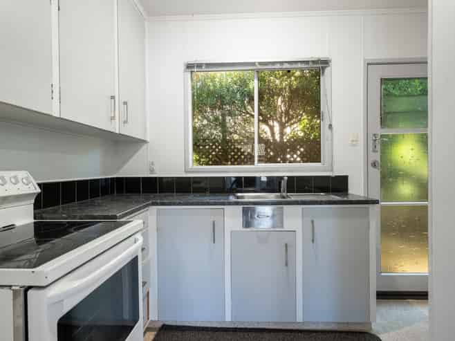 2/107 Parkers Road, Tahunanui