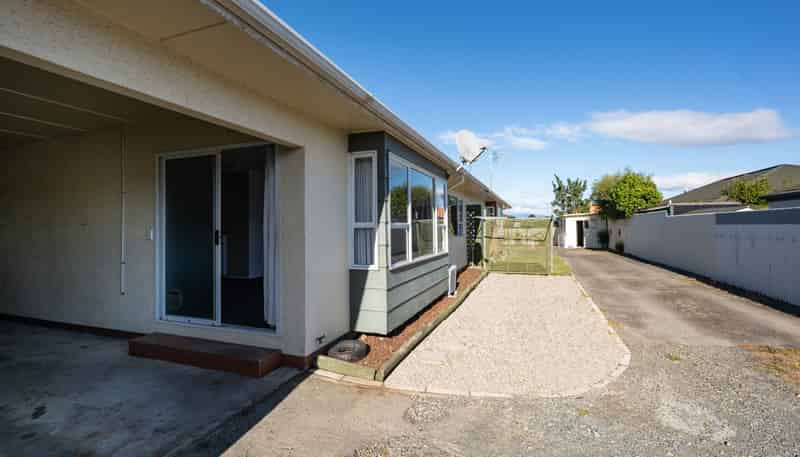 2/107 Parkers Road, Tahunanui