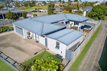 11 Fishermans Drive, Coastlands