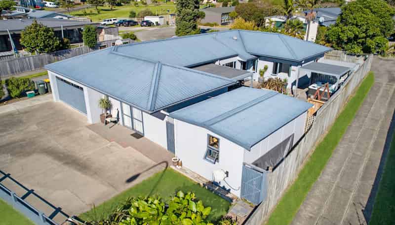 11 Fishermans Drive, Coastlands