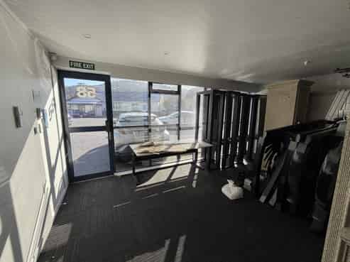 High Profile Warehouse Opportunity
