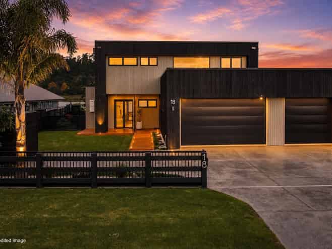 18 Admiral Drive, Cooks Beach