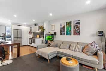 9/30 Frederick Street, Waltham
