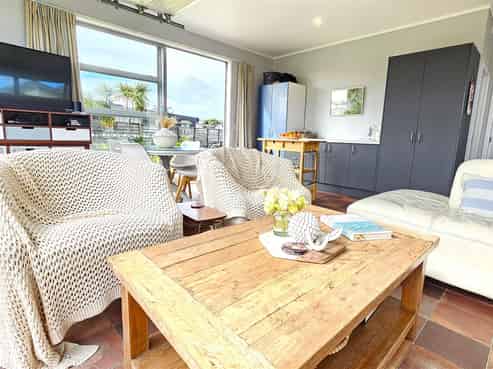  108 Mahoe Place, Matarangi