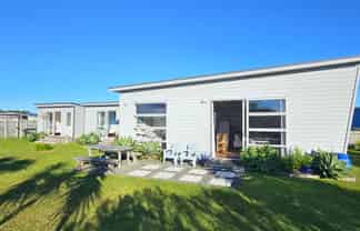  108 Mahoe Place, Matarangi