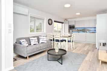 1/69 Brockworth Place, Riccarton