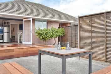 1/69 Brockworth Place, Riccarton