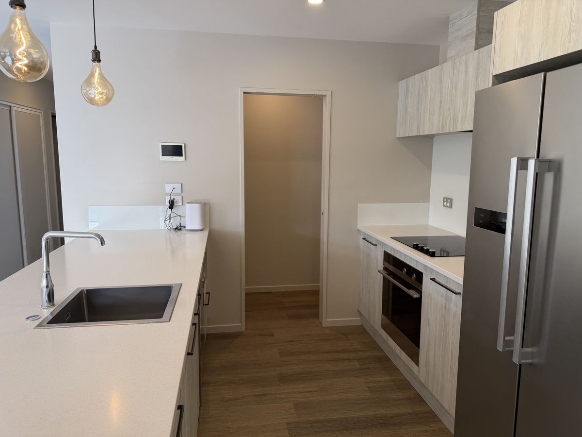 Three Bedrooms + Study - Więcej