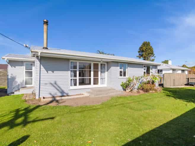 10 Douglas Street, Hawera