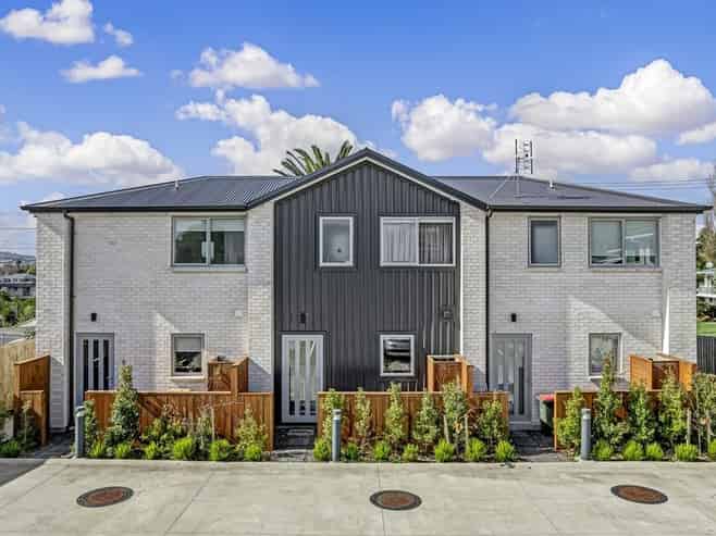 2/24 Kelwyn Road, Kelston