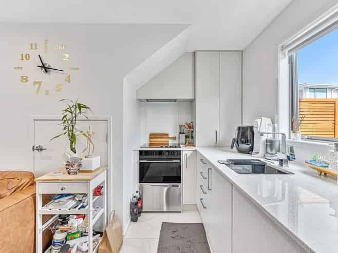 2/24 Kelwyn Road, Kelston