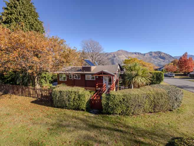 43 Hunter Crescent, Wanaka