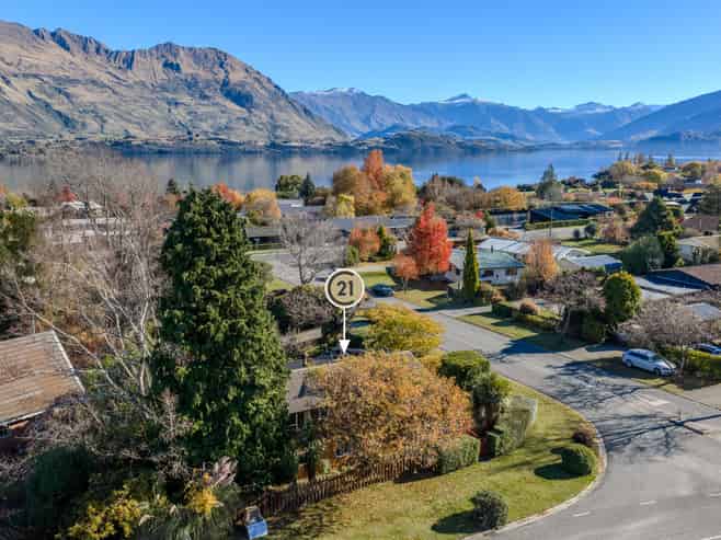 43 Hunter Crescent, Wanaka