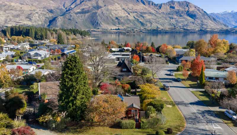 43 Hunter Crescent, Wanaka