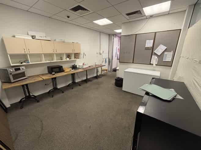Main Road Profile | Rear Access & Parking | Affordable Large Format Space