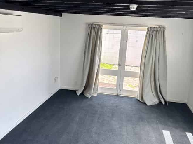 1/120 Randwick Rd, Moera