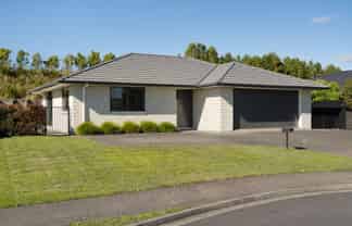 25 Blacklock Road, Pyes Pa