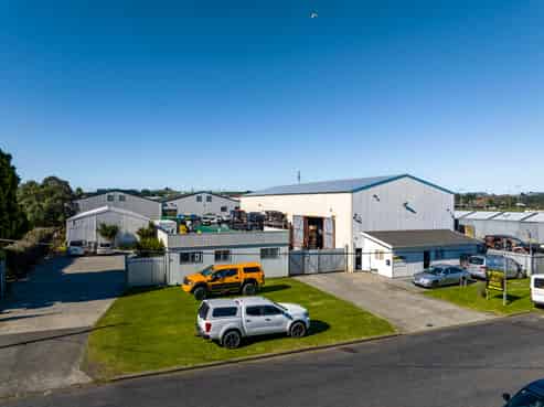 Freehold Industrial Investment, Dual Income