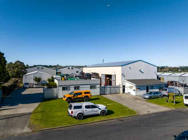 Freehold Industrial Investment, Dual Income