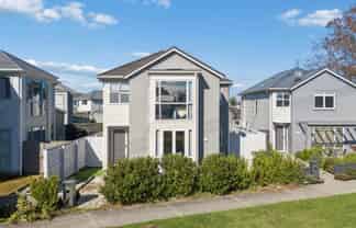 4 Fuselage Lane, Takanini