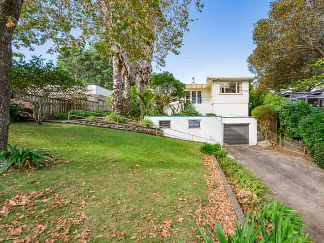 9 Tennis Court Road, Raumati South