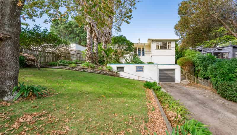 9 Tennis Court Road, Raumati South