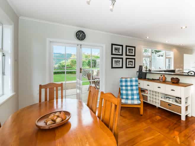 9 Tennis Court Road, Raumati South