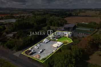 Flexible Options! Secure Yard, Office & Workshop
