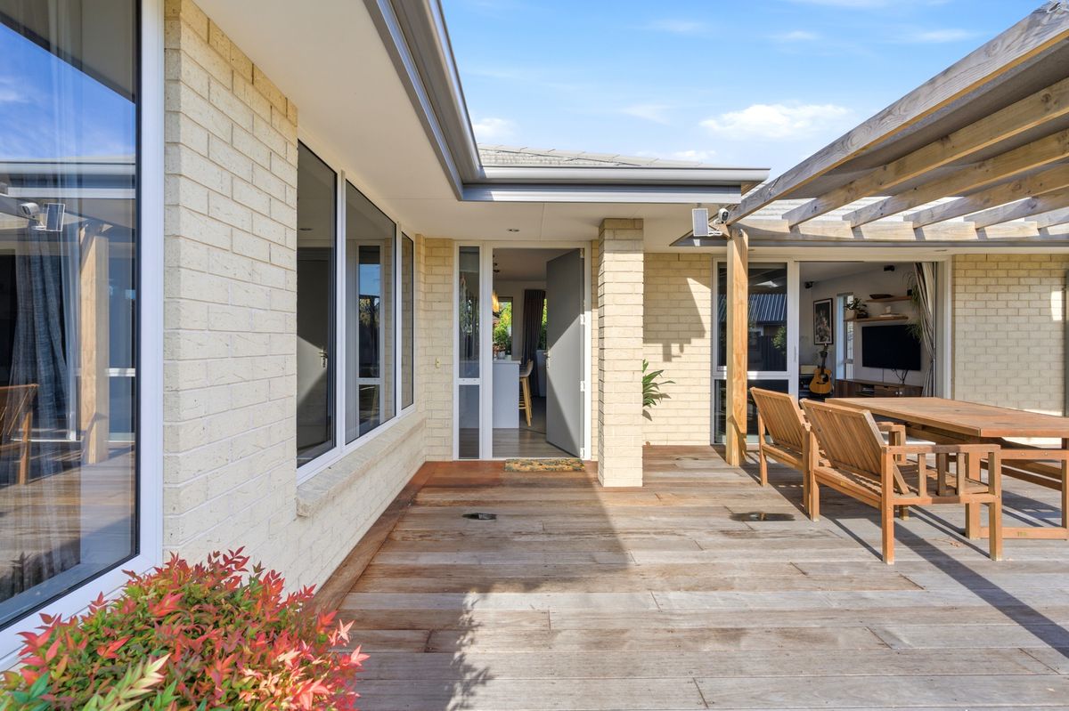 House in Burwood - View 3