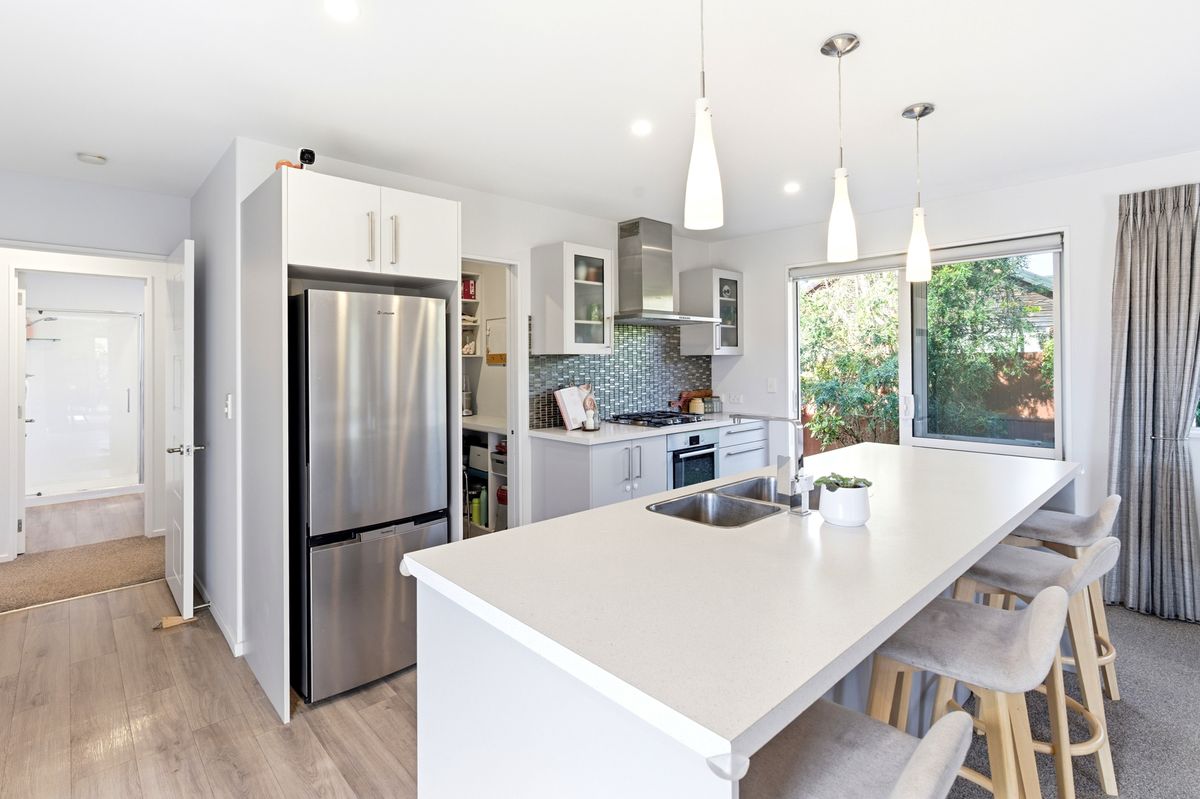 House in Burwood - View 5