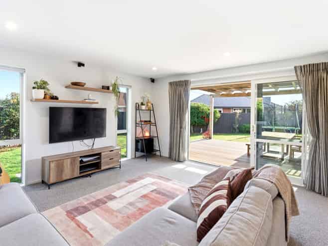 24 Glenconnor Place, Burwood