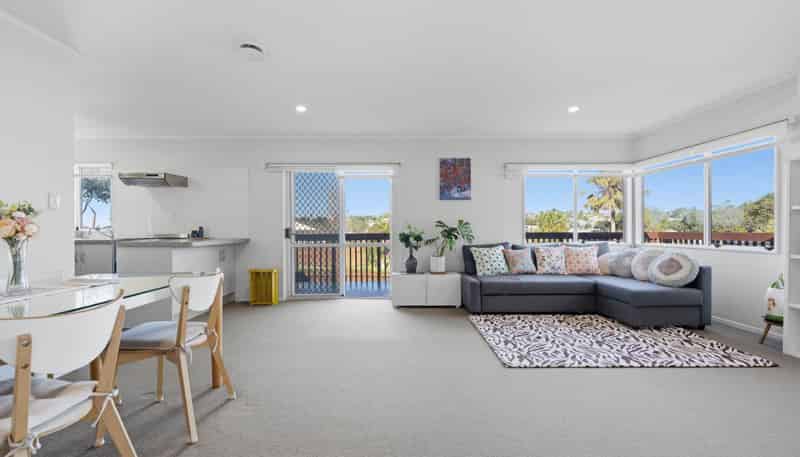 1/17 Lambrown Drive, Totara Vale