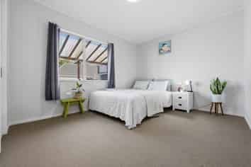 1/17 Lambrown Drive, Totara Vale