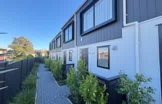 4/11 Jaemont Avenue, Te Atatu South
