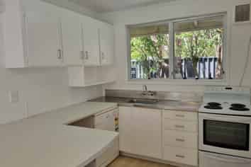 4/3 Grove Rd, Sandringham
