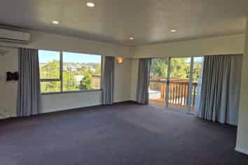 27 Amorino Drive, Red Beach