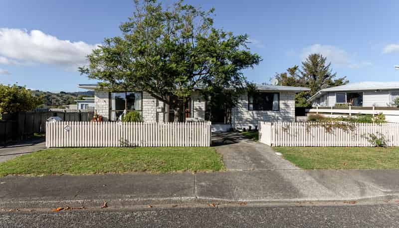 34 Makarini Street, Paraparaumu