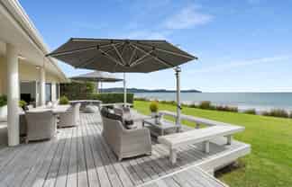 220 Kenwood Drive, Matarangi