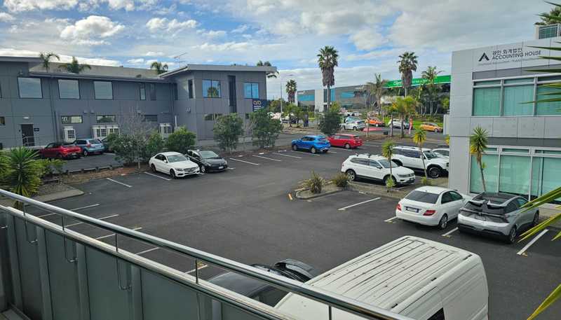 F1/4 Antares Place, Rosedale