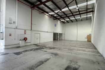Versatile industrial facility on Cavendish Drive