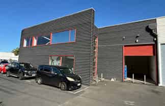 Versatile industrial facility on Cavendish Drive