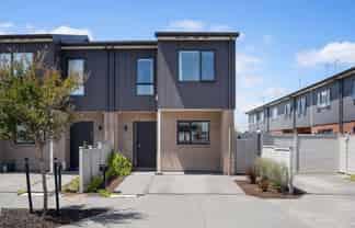 4 Orona Place, Conifer Grove