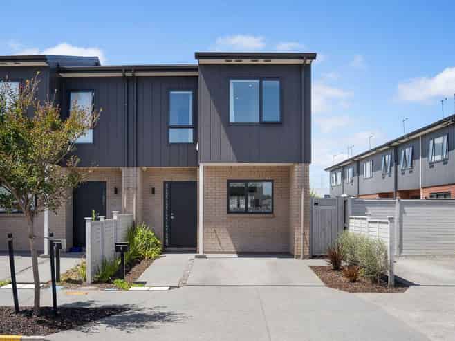 4 Orona Place, Conifer Grove