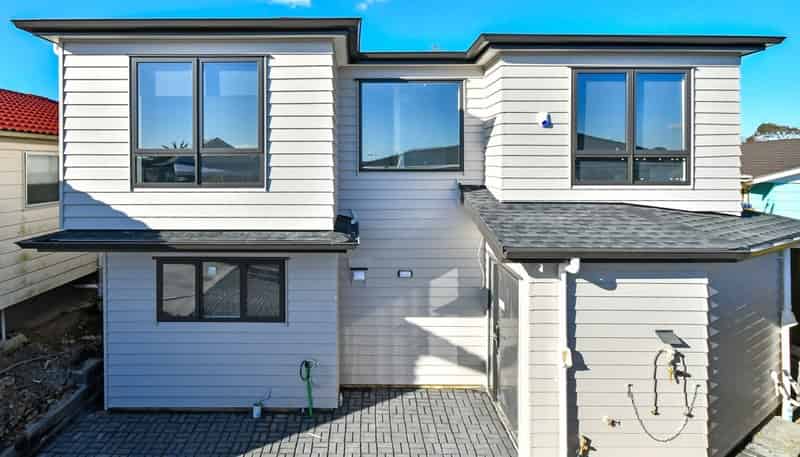 12a Kern Place, Manurewa