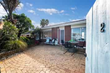 2/11 Kawerau Avenue, Devonport