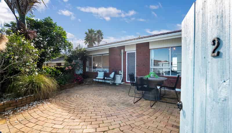 2/11 Kawerau Avenue, Devonport