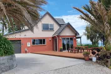 308  North Beach Road, Cobden