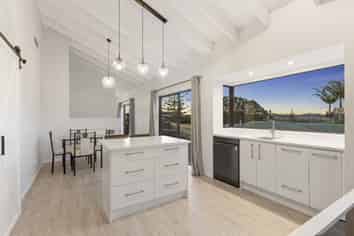 9 Pohutukawa Avenue, Red Beach