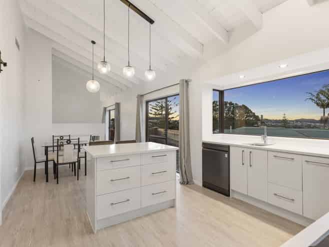 9 Pohutukawa Avenue, Red Beach