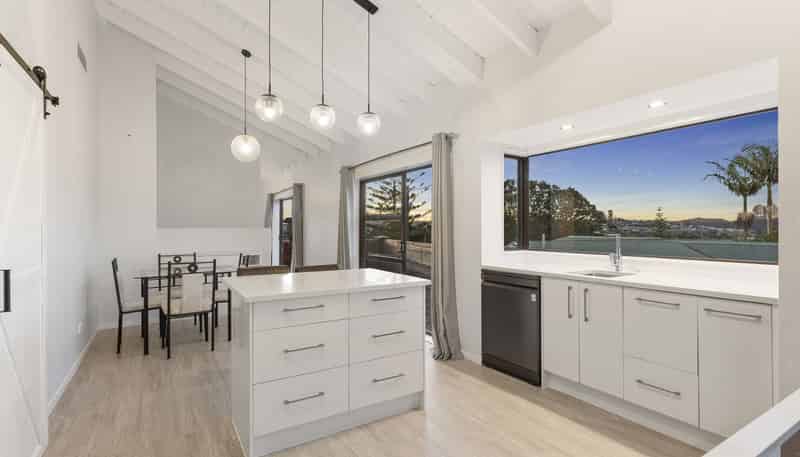 9 Pohutukawa Avenue, Red Beach